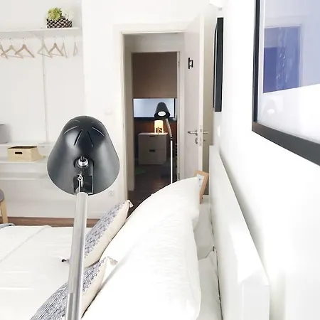 Modern 3bed 2bath With Garden & Swimming Pool 公寓
