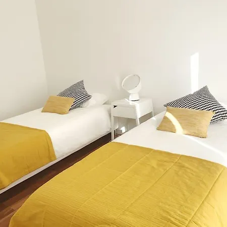 Modern 3bed 2bath With Garden & Swimming Pool 公寓