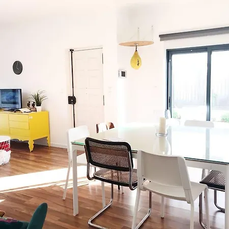 Modern 3bed 2bath With Garden & Swimming Pool 公寓 *
